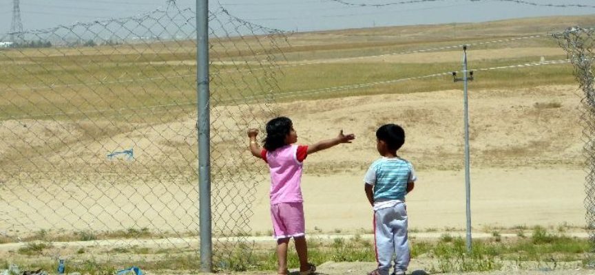 Réfugiés et migrants – De l’autre côté du miroir